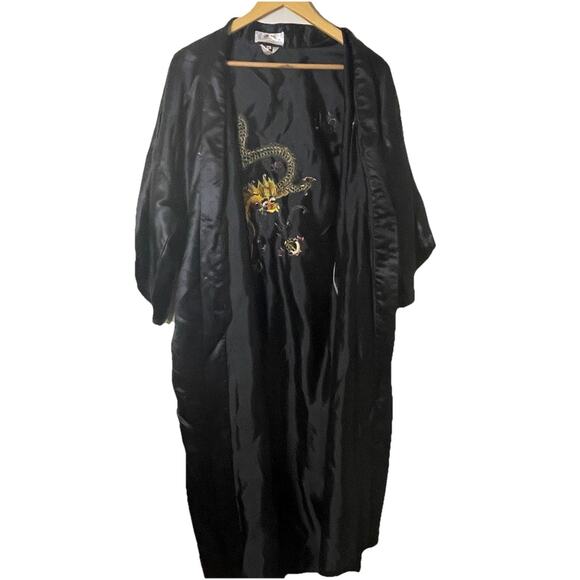 VTG MCM Asian Black Silk Embroidered Golden Chinese Dragon Robe Kimono Sz S/M/L - Picture 4 of 16